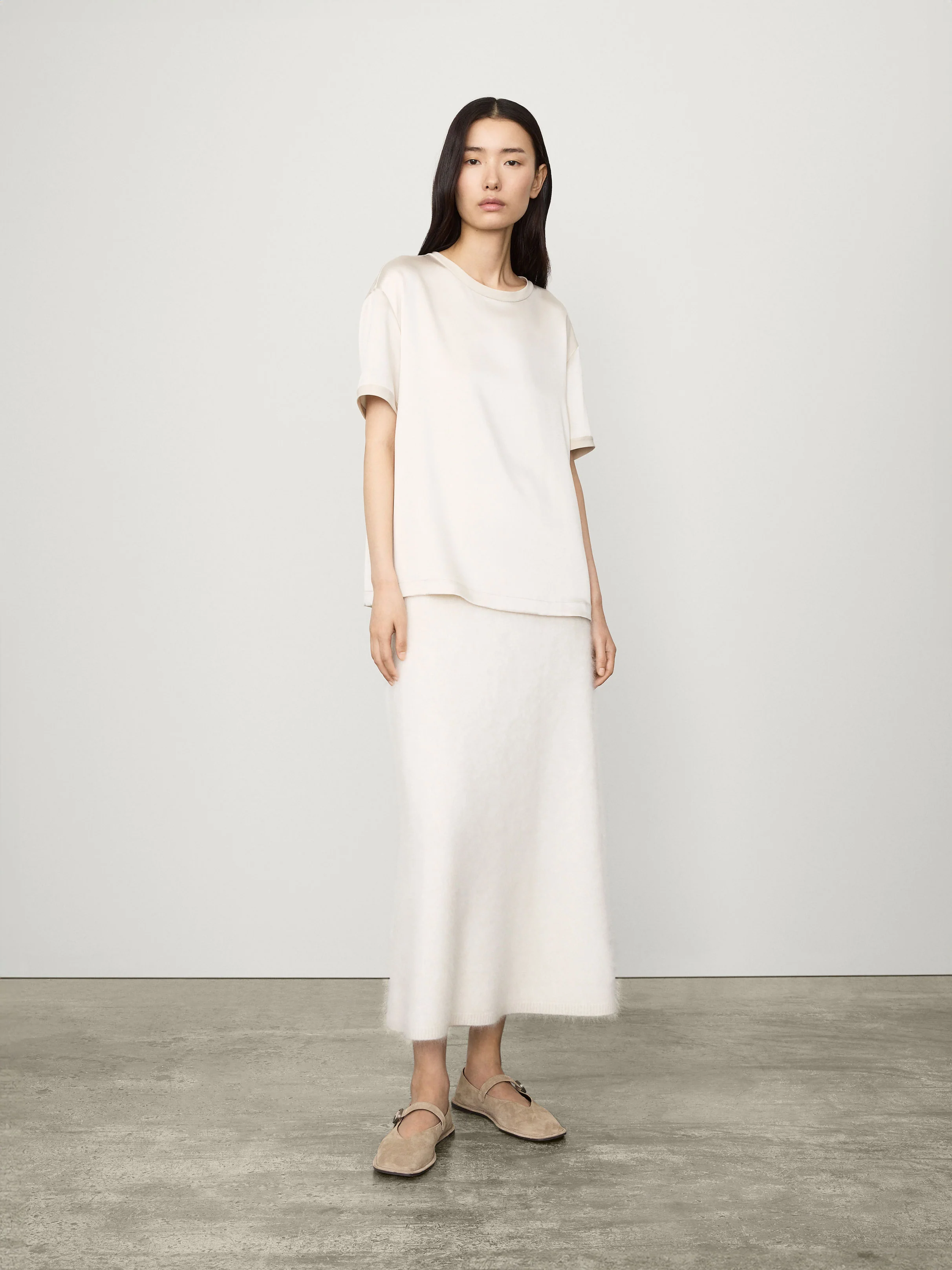 Round Neck T-Shirt - Image 4