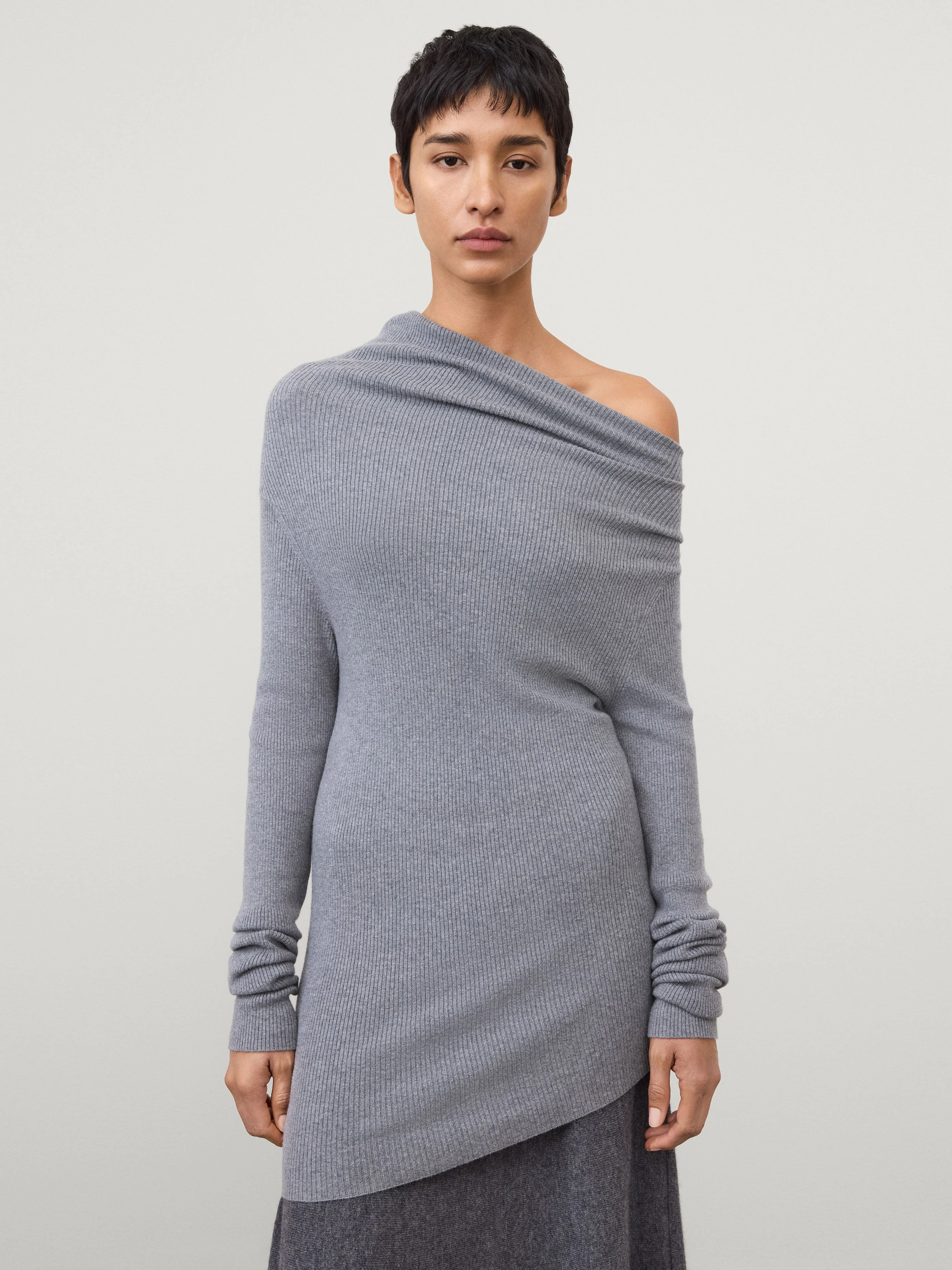 The Agie Sweater - Image 4