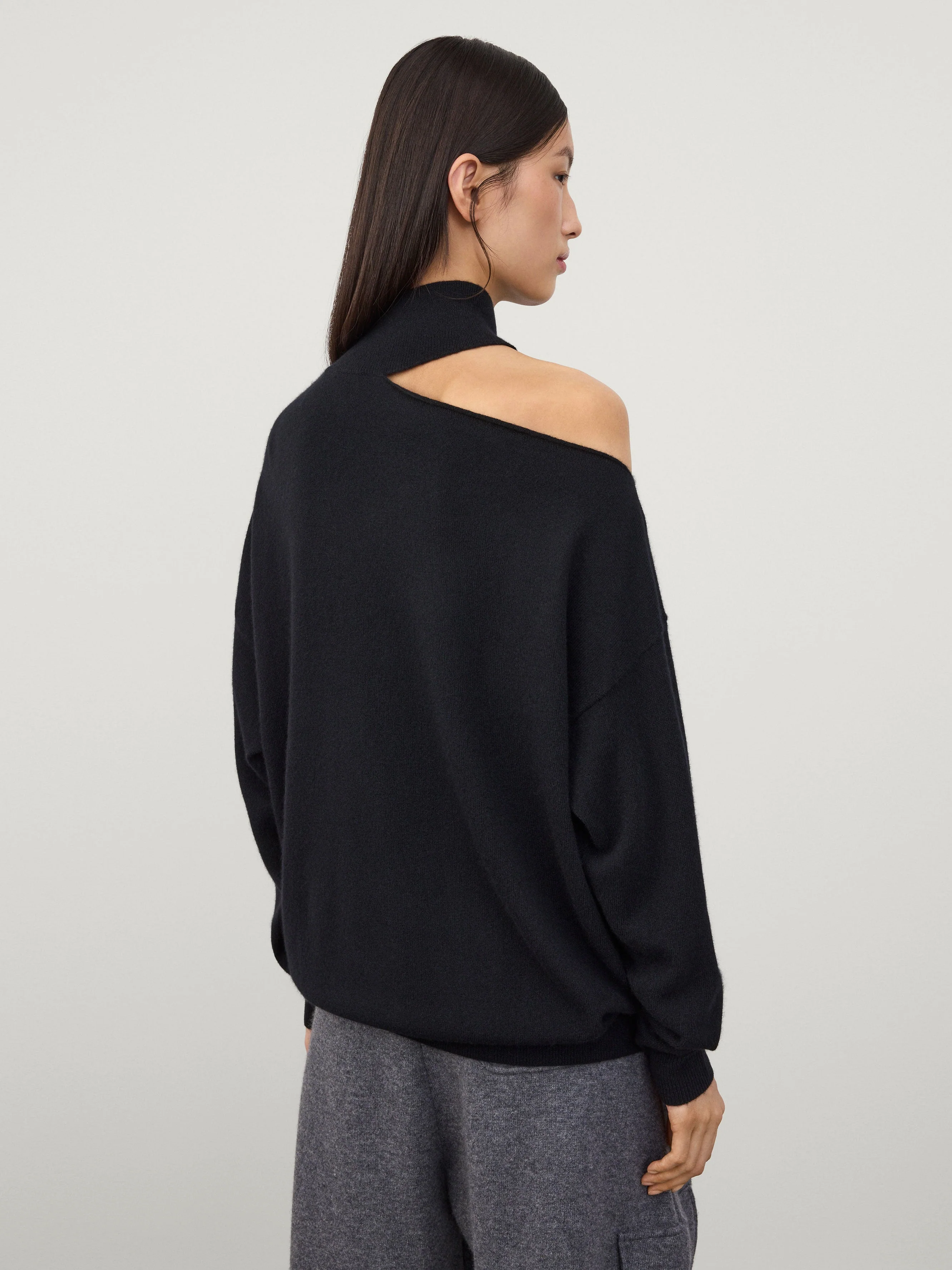The Alvia Sweater - Image 4