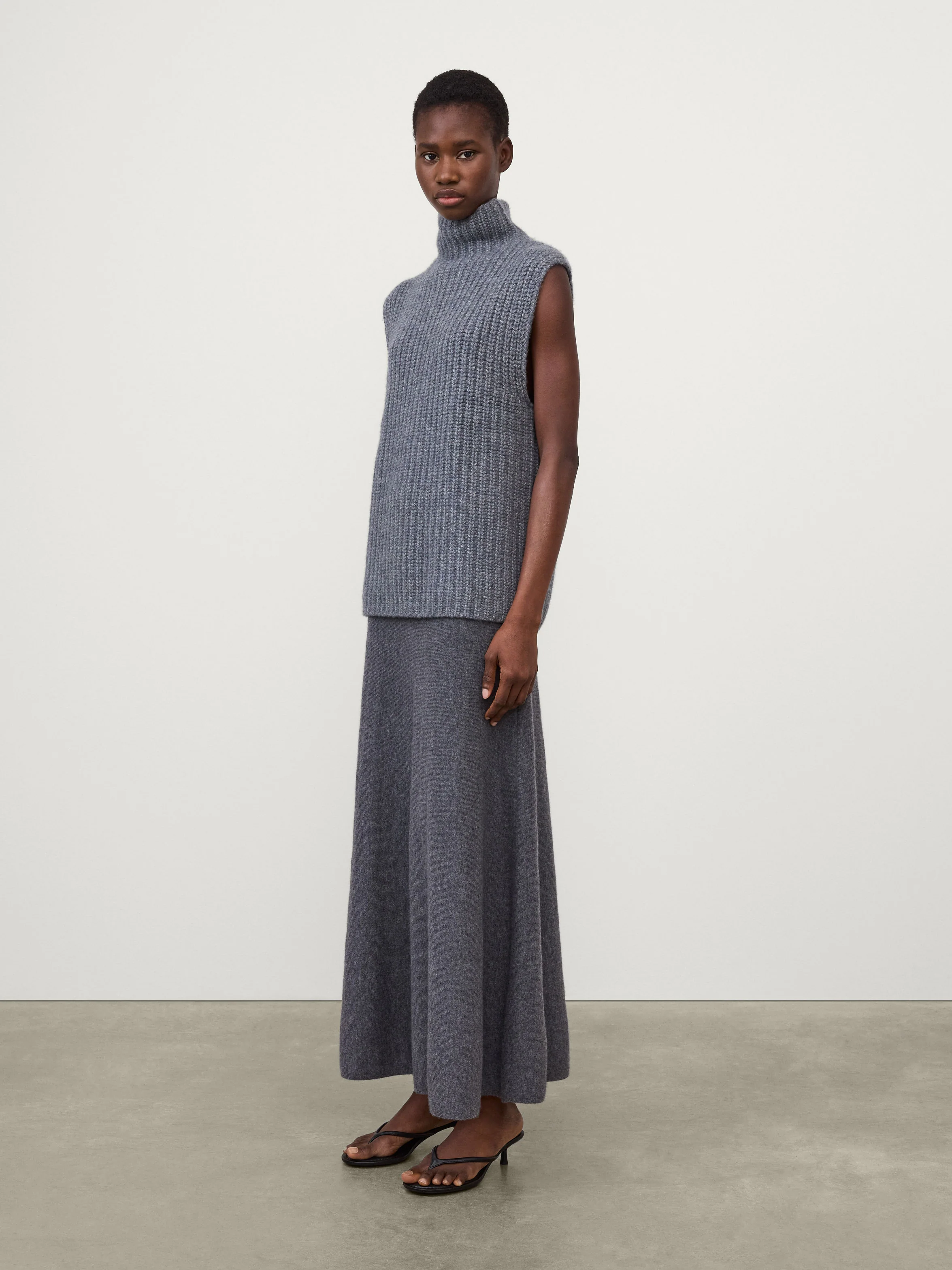 The Joceylne Vest - Image 2