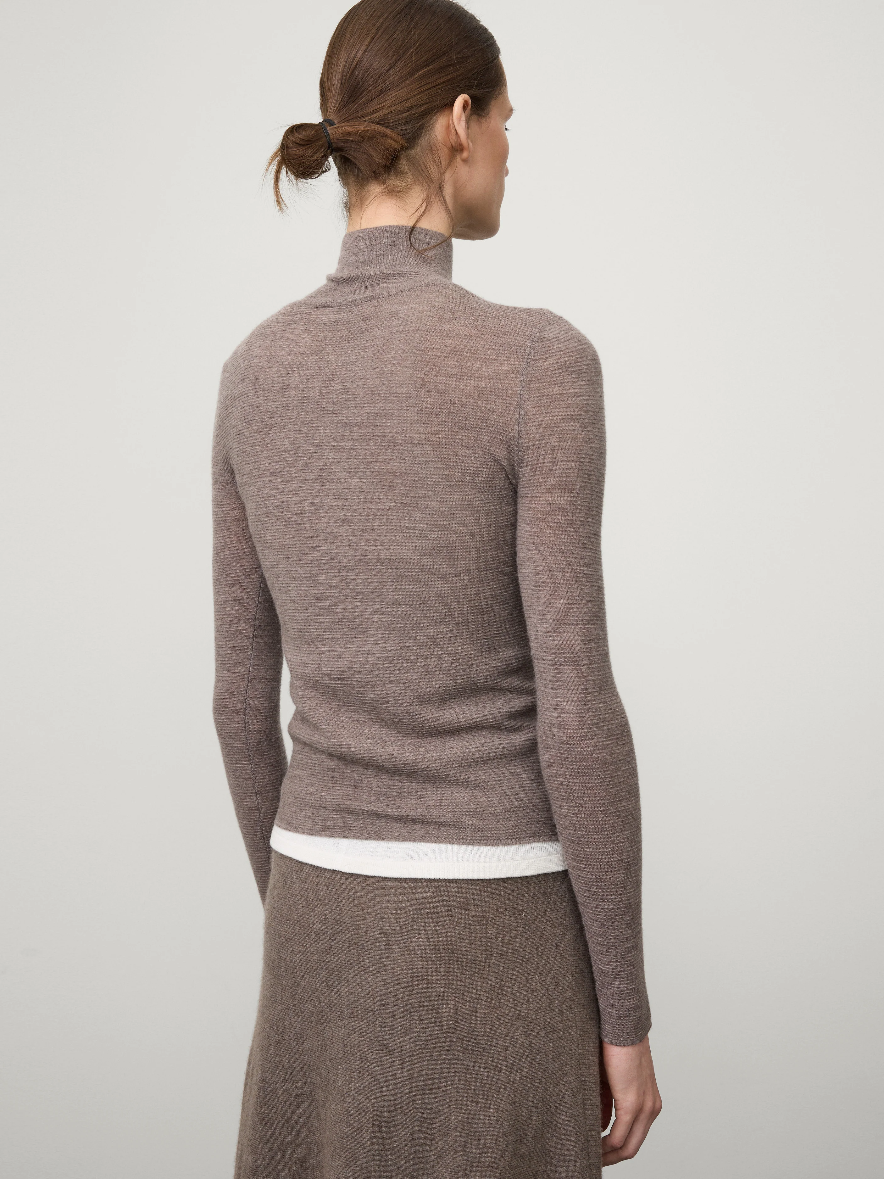 The Lory Sweater - Image 4