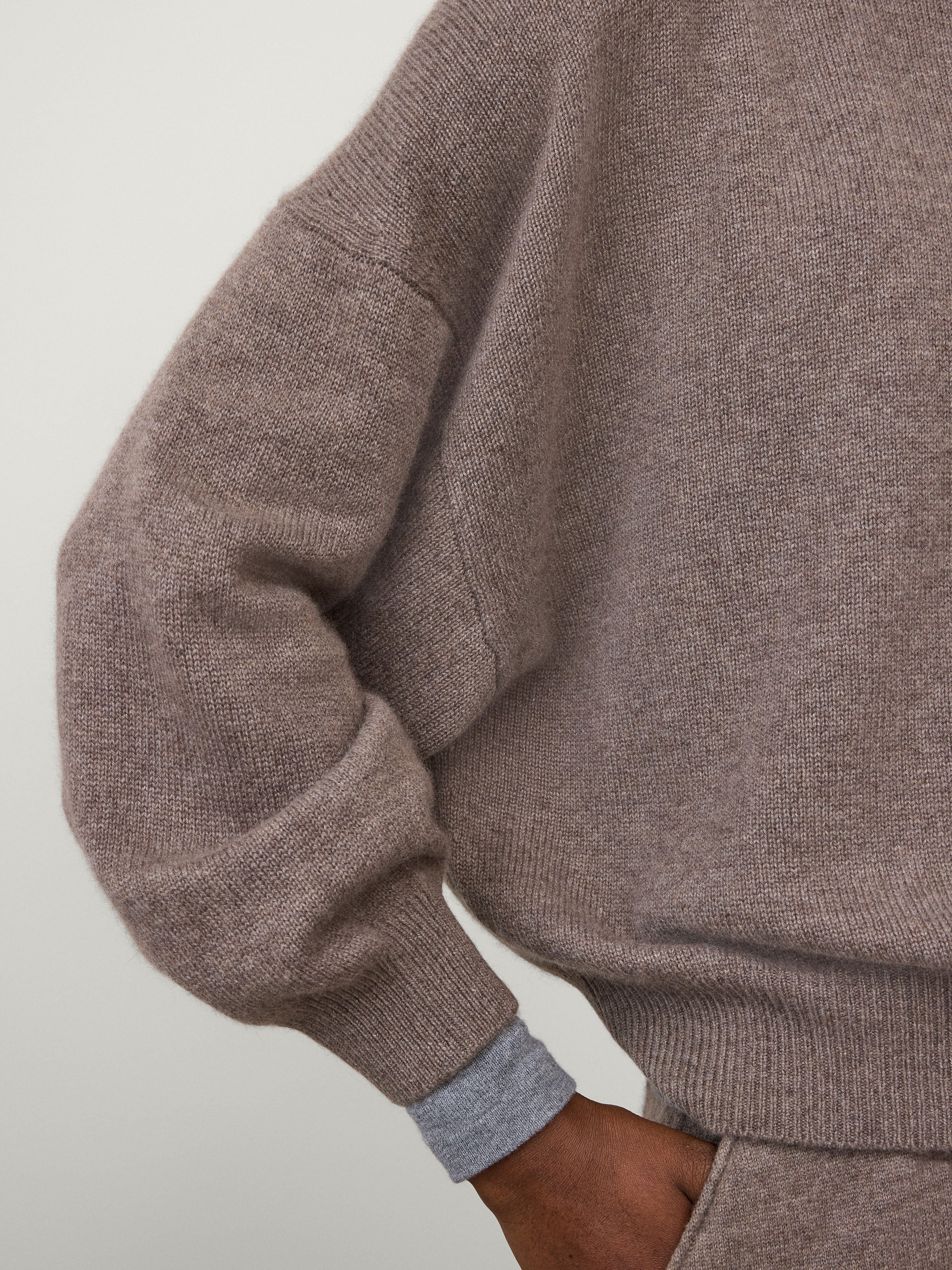 The Veira Sweater - Image 4